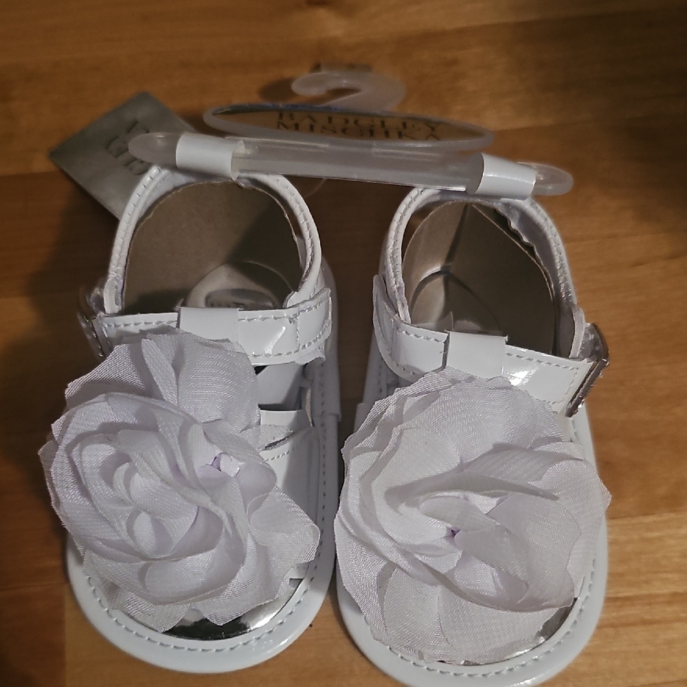 White Baby Sandals with Floral Accent